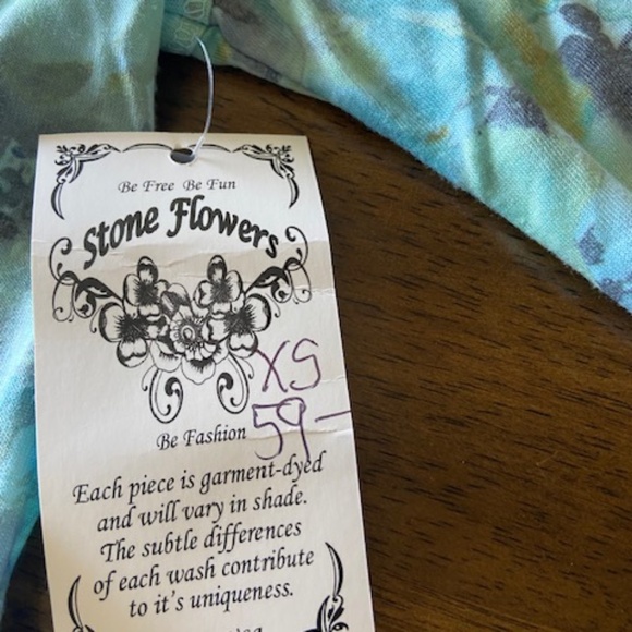 Very pretty fancy blue tee with flounce brand new Size XS - Picture 4 of 4